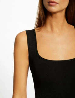 Combinaison En Tricot Large à Bretelles Noir Femme 9 Combinaison En Tricot Large à Bretelles Noir Femme -EllePort Soldes combinaison en tricot large a bretelles noir femme vue4 32536300945250100