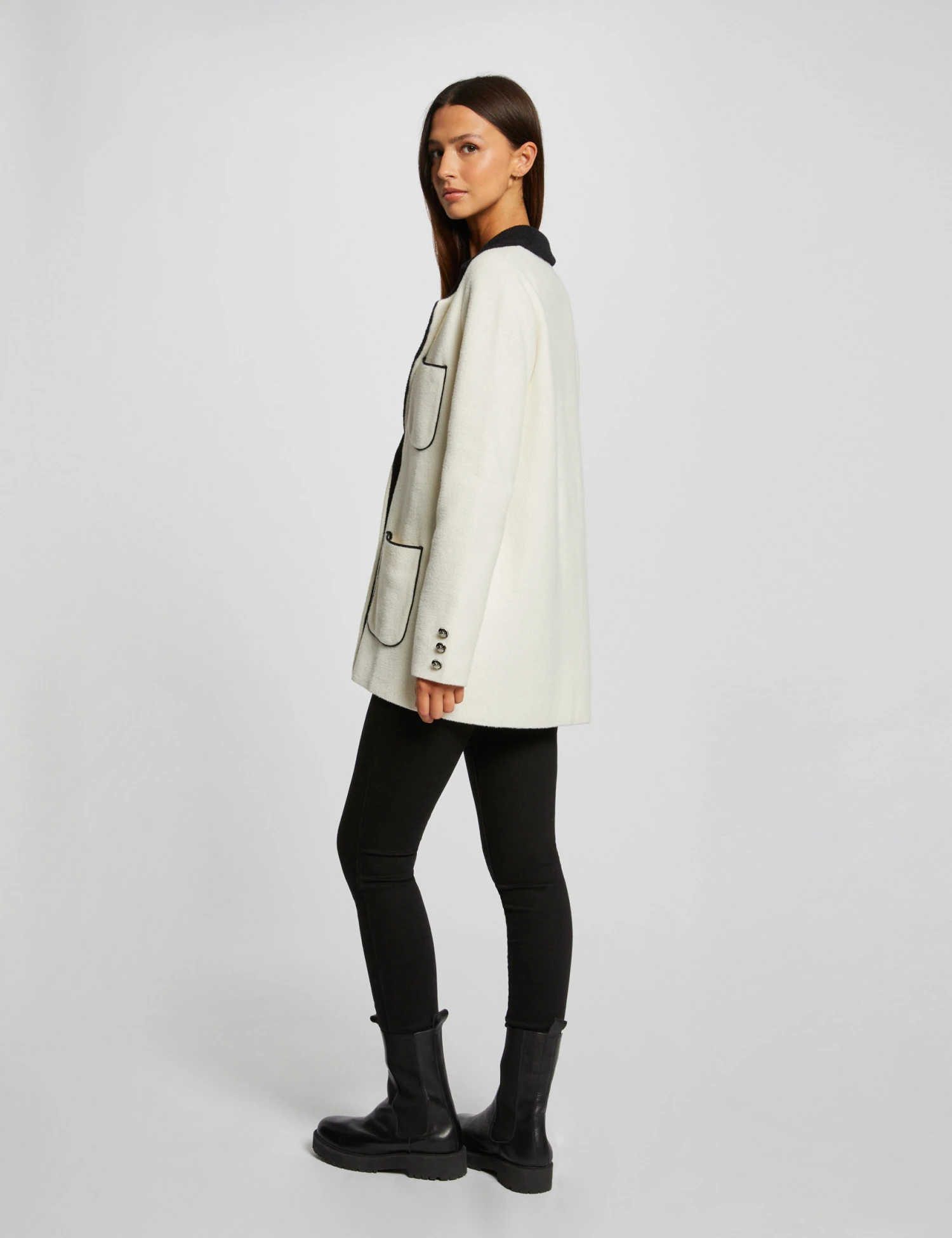 Gilet Droit Avec Poches Ecru Femme 2 Gilet Droit Avec Poches Ecru Femme – Image 2