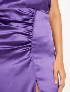 Jupe Droite Satin Fendue Violet Femme 9 Jupe Droite Satin Fendue Violet Femme -EllePort Soldes jupe droite satin fendue violet femme vue4 32536300947030310
