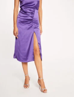 Jupe Droite Satin Fendue Violet Femme 7 Jupe Droite Satin Fendue Violet Femme -EllePort Soldes jupe droite satin fendue violet femme vue5 32536300947030310