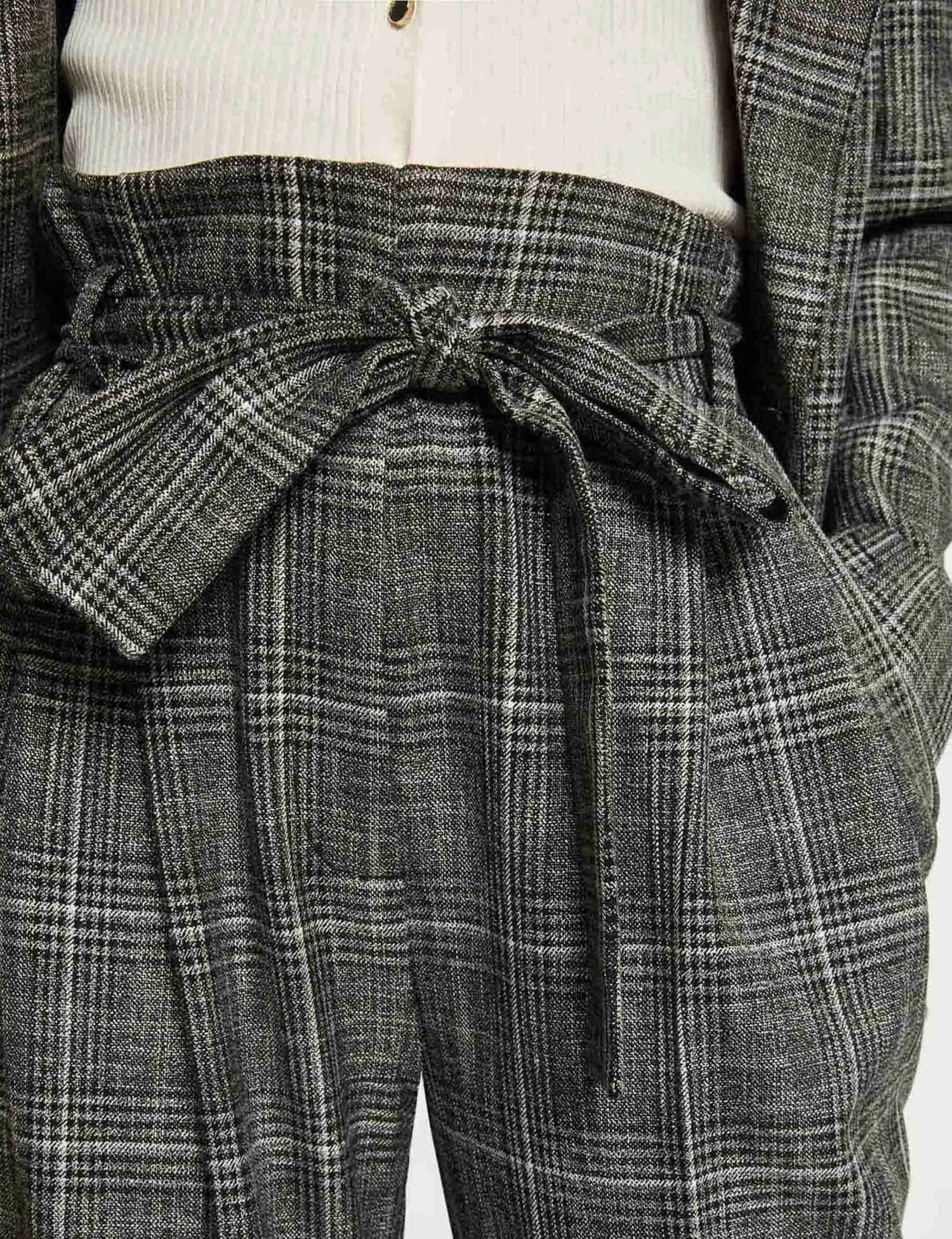 Pantalon City Paperbag à Carreaux Gris Moyen Femme 5 Pantalon City Paperbag à Carreaux Gris Moyen Femme – Image 5