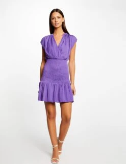 Robe Ajustée Smockée Satin Sans Manches Violet Femme