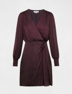 Robe Cintrée Drapée Satin Prune Femme 8 Robe Cintrée Drapée Satin Prune Femme -EllePort Soldes robe cintree drapee satin prune femme vue3 32536300949160505
