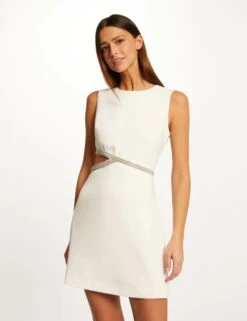 Robe Droite Avec Strass Et Ouverture Ecru Femme