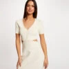 Robe Pull Ajustée à Clous Et Ouvertures Ecru Moyen Femme