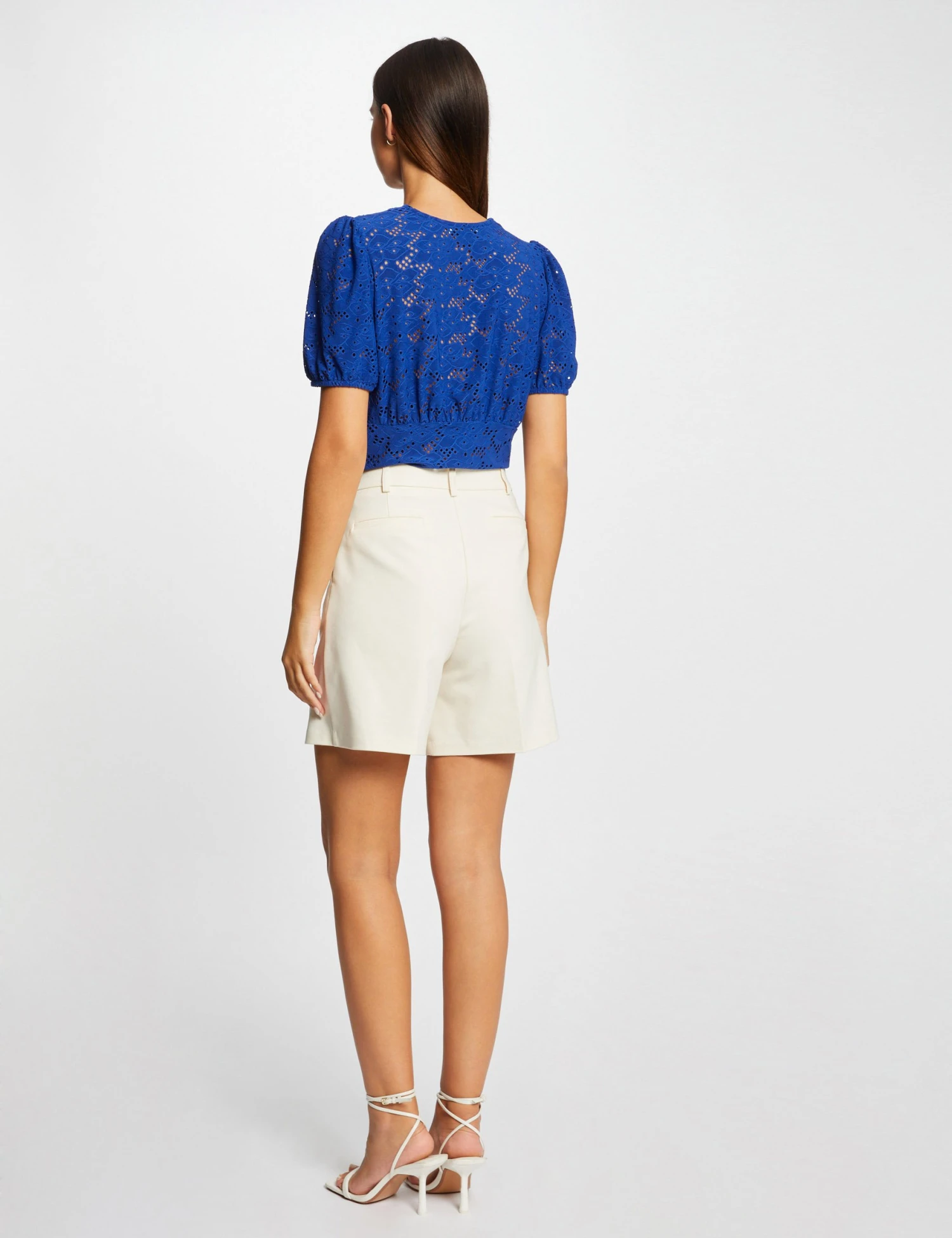 T-shirt Manches Courtes à Broderie Bleu Electrique Femme 2 T-shirt Manches Courtes à Broderie Bleu Electrique Femme – Image 2