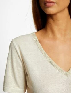 T-shirt Manches Courtes Col En V Ecru Femme -EllePort Soldes t shirt manches courtes col en v ecru femme vue4 32536300939110201